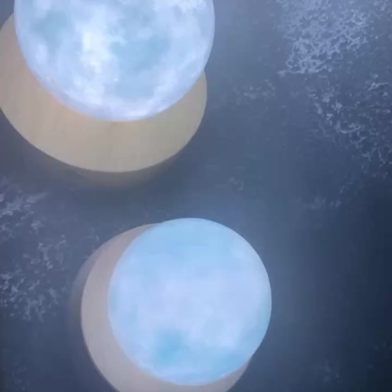 【Handmade】Planet Aroma Wax Lamp Wireless LED - Uranus - โคมไฟ - ขี้ผึ้ง สีน้ำเงิน