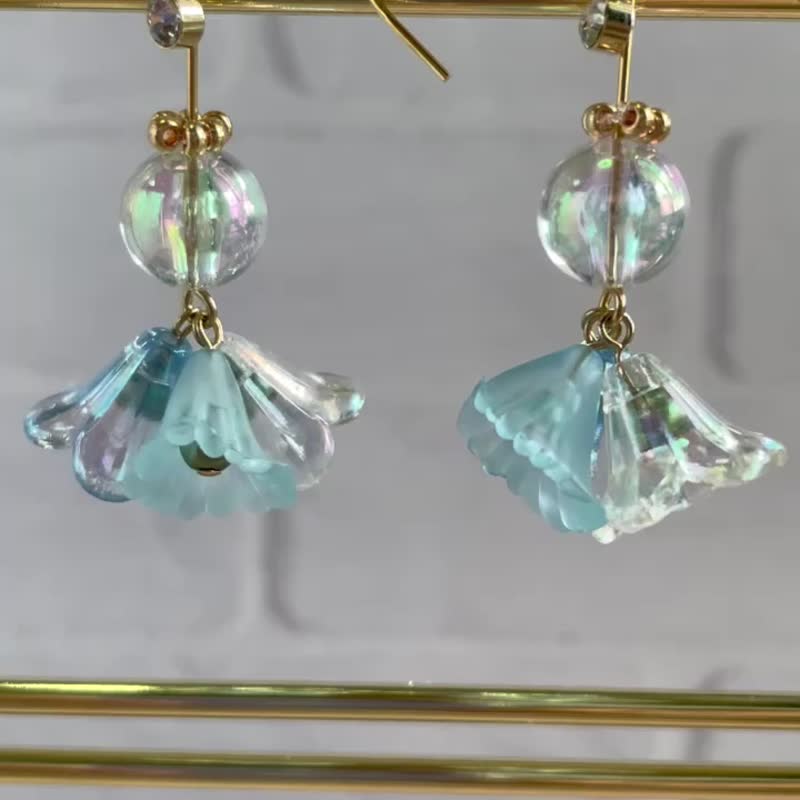 仙女串珠耳環 藍 金 - 耳環/耳夾/耳骨夾 - 塑膠 藍色