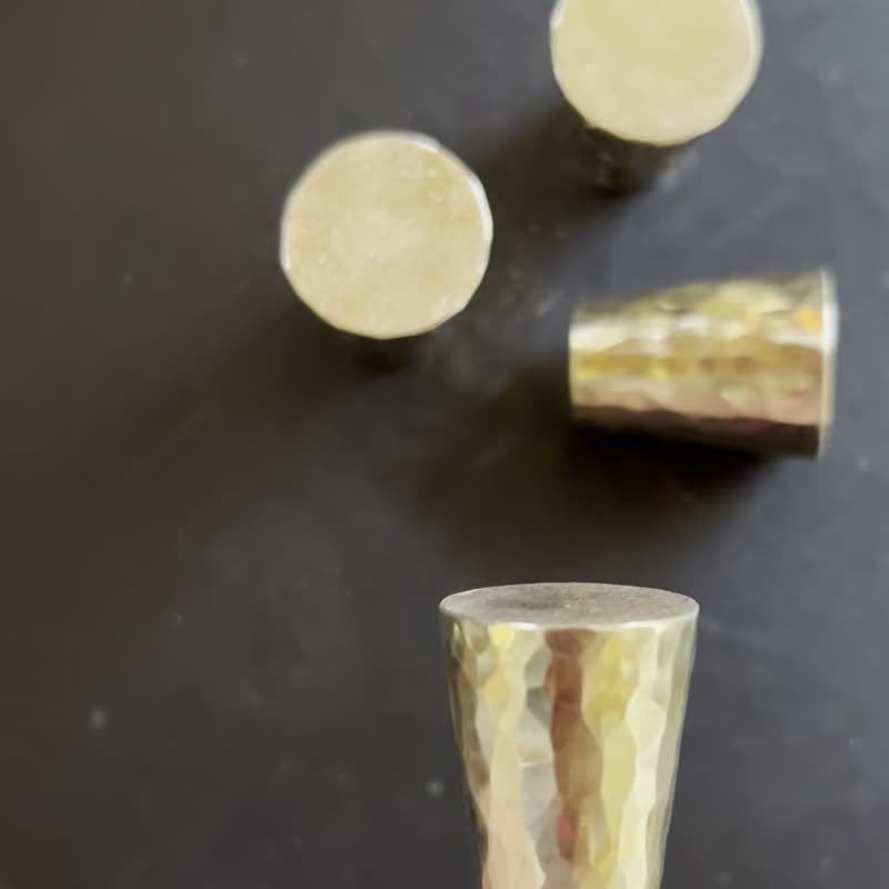 鎚目模様の真鍮ツマミ 2 SSサイズ - 其他 - 其他金屬 金色