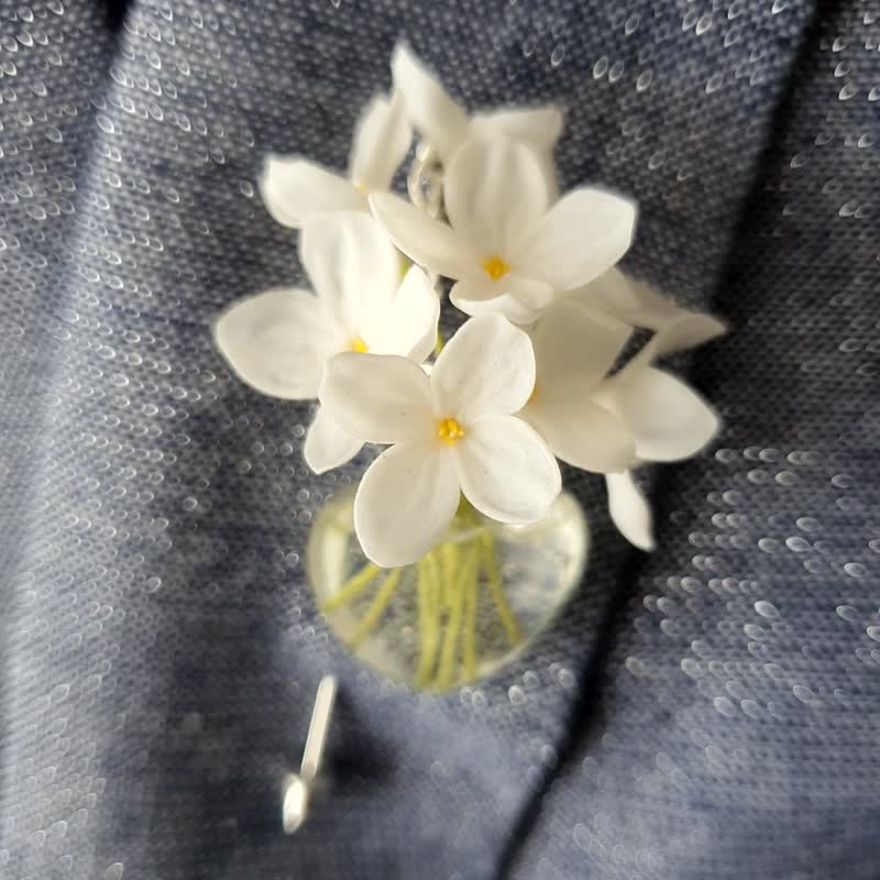 Handmade white lilac flowers brooch/ Floral brooch/ Flower brooch/ Corsages - Brooches - Other Materials White