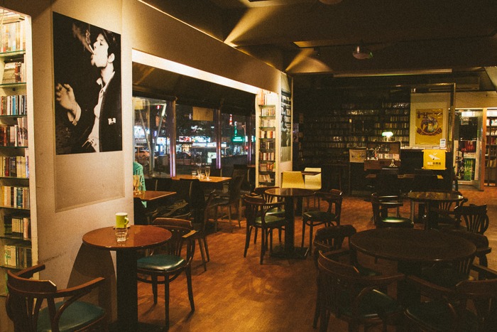 孤单不是寂寞:适合一个人晚上去的 5 间台北咖啡厅