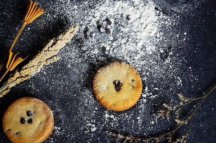 Pomelo and oolong shortbread mooncake gift