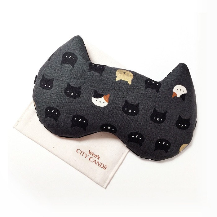 Sleep mask or eye mask with cat prints