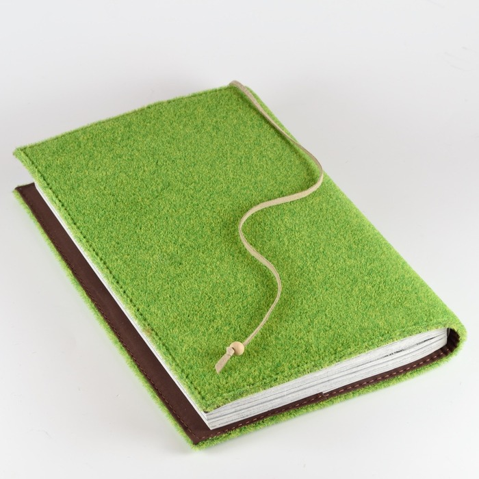芝生素材のブックカバー