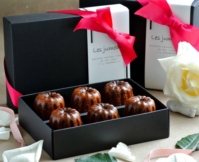 Holiday dessert: vanilla and rum canele