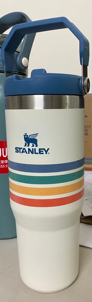 STANLEY IceFlow Portable Straw Cup VARSITY American Campus Style 0.88L /  Striped Blue - Shop stanley-tw Vacuum Flasks - Pinkoi