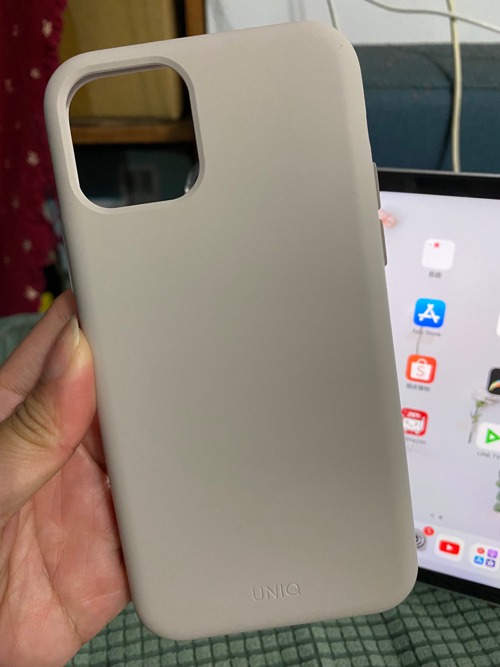 iPhone 11系列LinoHue液態矽膠手機殼-米色- 設計館UNIQ 手機殼/手機套