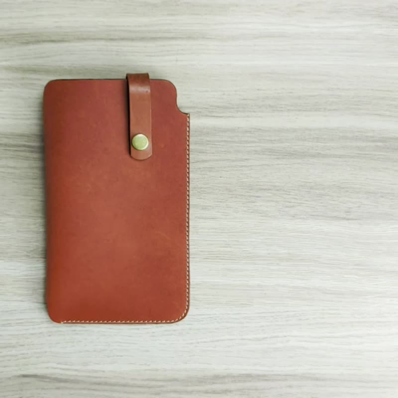 手機包 | 手工皮件 | 客製化禮物 | 植鞣革-單扣手機套 - 手機殼/手機套 - 真皮 咖啡色
