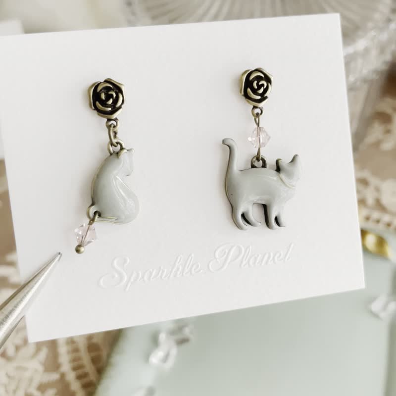 /Cat and Rose/ Vintage Bronze Hypoallergenic Earrings - Earrings & Clip-ons - Aluminum Alloy Gray
