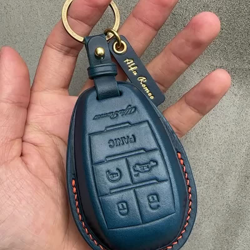 Leather car key case, car key cover, Alfa Romeo Giulia Stelvio Giulietta Spyder - Keychains - Genuine Leather Purple