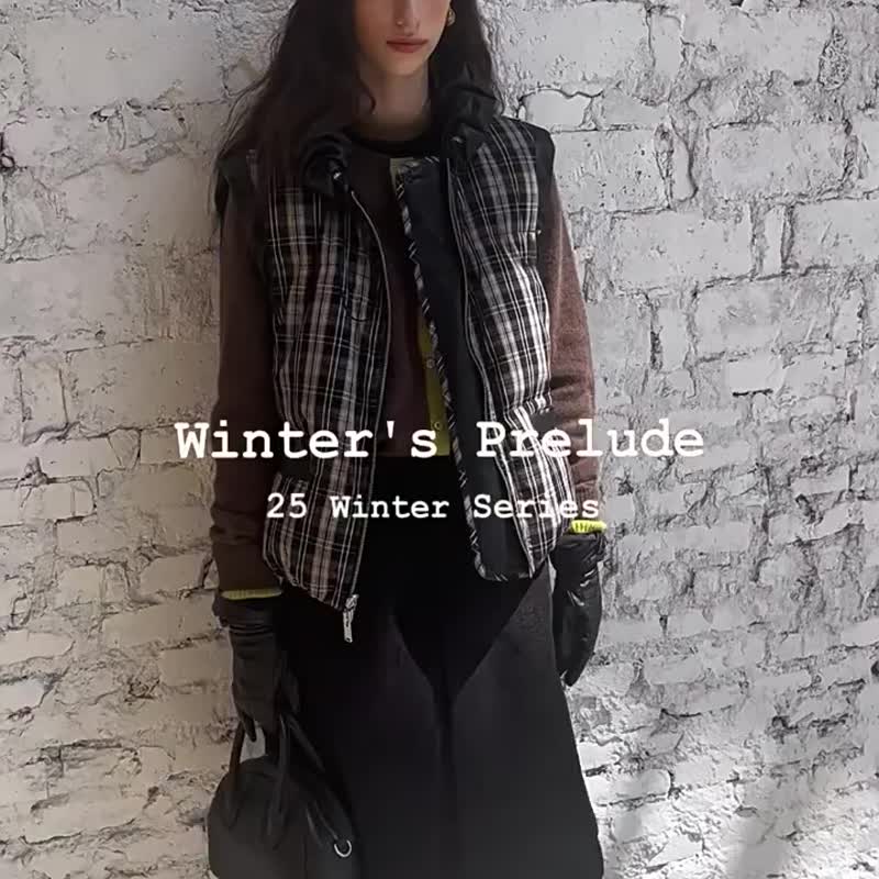 Grey/Blue Color Palette, Artistic Yarn Contrast Binding Vest, Sweater Layering Vest, UPW Yarn - สเวตเตอร์ผู้หญิง - หนังเทียม สีดำ