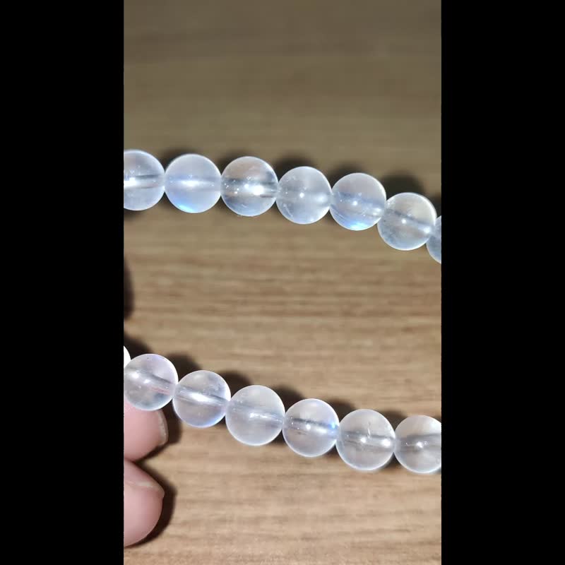 [Customized Products] Blue Moonstone Vitreous India 6-10mm Blue Moon Bracelet Natural Crystal - สร้อยข้อมือ - คริสตัล 