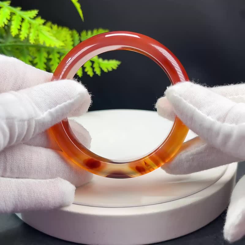 高品質 漸變紅瑪瑙手镯 54MM 冰透幹淨起剛天眼千層 興旺亨通護佑 - 手鍊/手環 - 半寶石 紅色