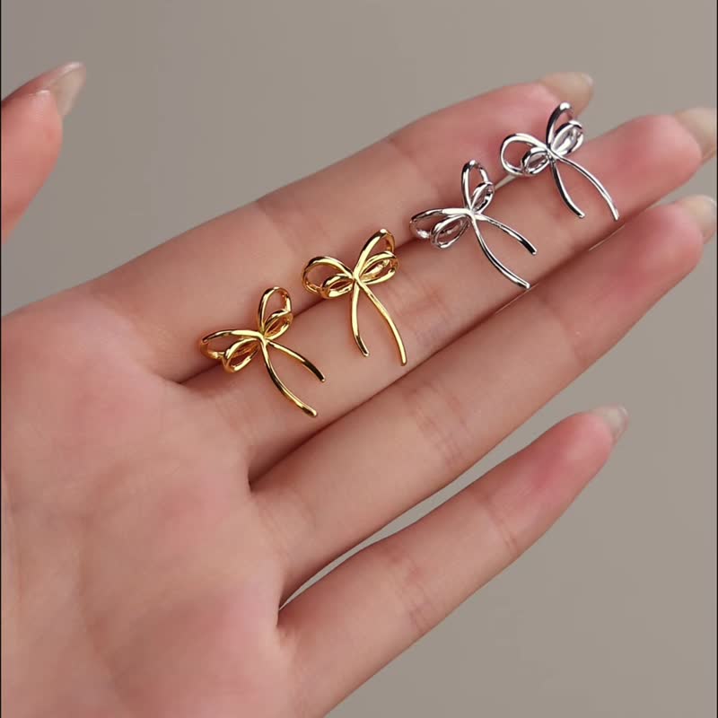 リボンモチーフミニピアス - ピアス・イヤリング - スターリングシルバー ゴールド