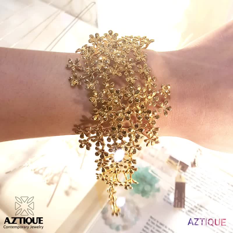 Flower  Bracelet, Summer Floral adjustable Bracelet - 手鍊/手環 - 其他金屬 