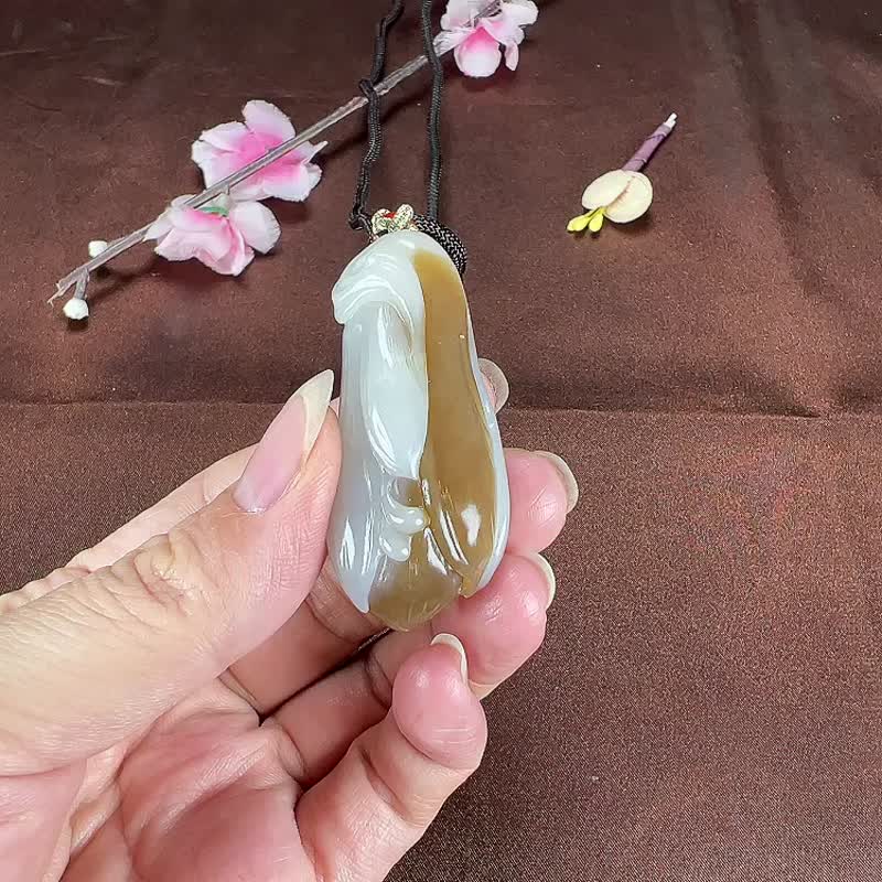 秒殺價 收藏級天然新疆和田玉且末糖玉蘭花吊墜 玉質細膩溫潤 - 手鍊/手環 - 玉石 