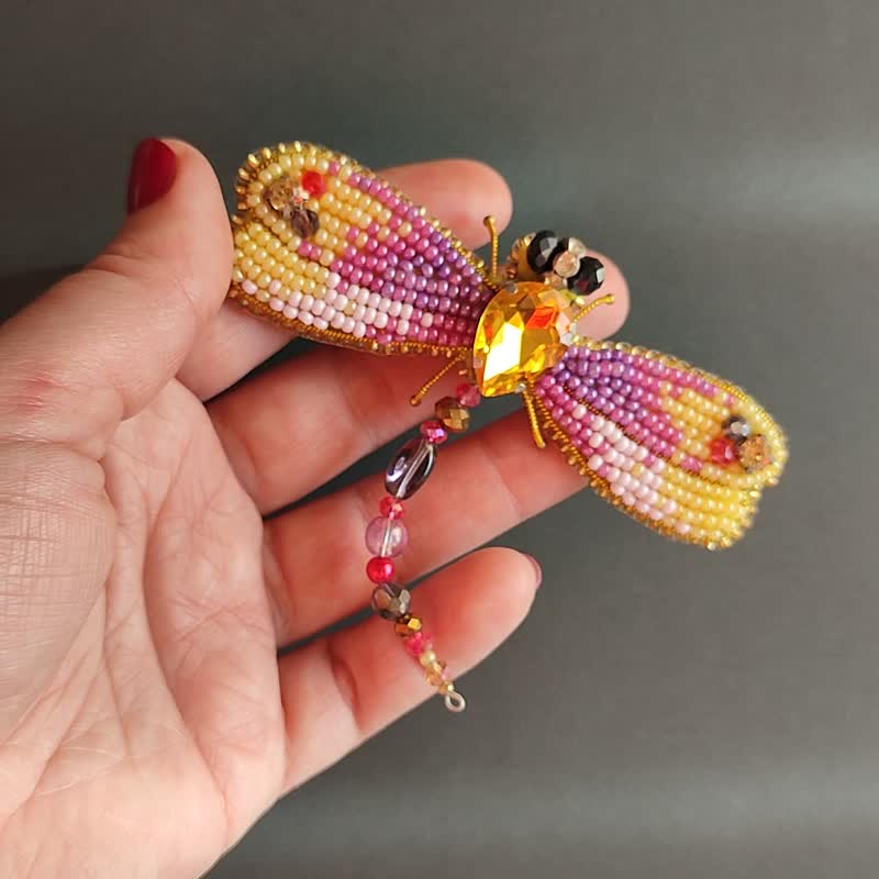 蜻蜓刺繡胸針  手工水鑽串珠胸針  送給妻子的禮物  訂製牛仔夾克 - 胸針 - 玻璃 黃色