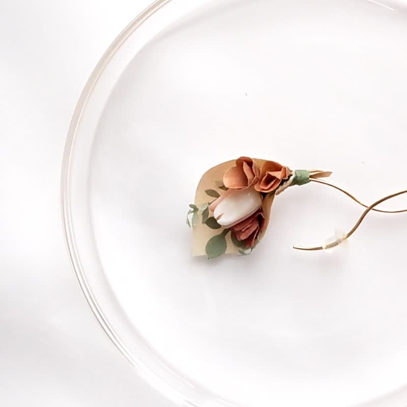 溶ける耳飾り - チューリップの花束 - ピアス・イヤリング - シェル ピンク