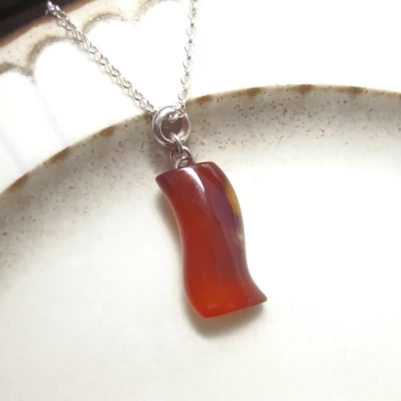 Christmas ornaments Christmas gift box | Jade pendant shape jade pendant carnelian/neutral simple double-sided - Necklaces - Jade Red