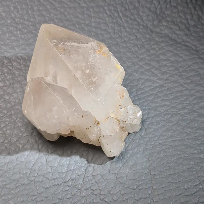 •移動城堡• 城堡骨幹白水晶簇 水晶原礦 - 擺飾/家飾品 - 水晶 白色