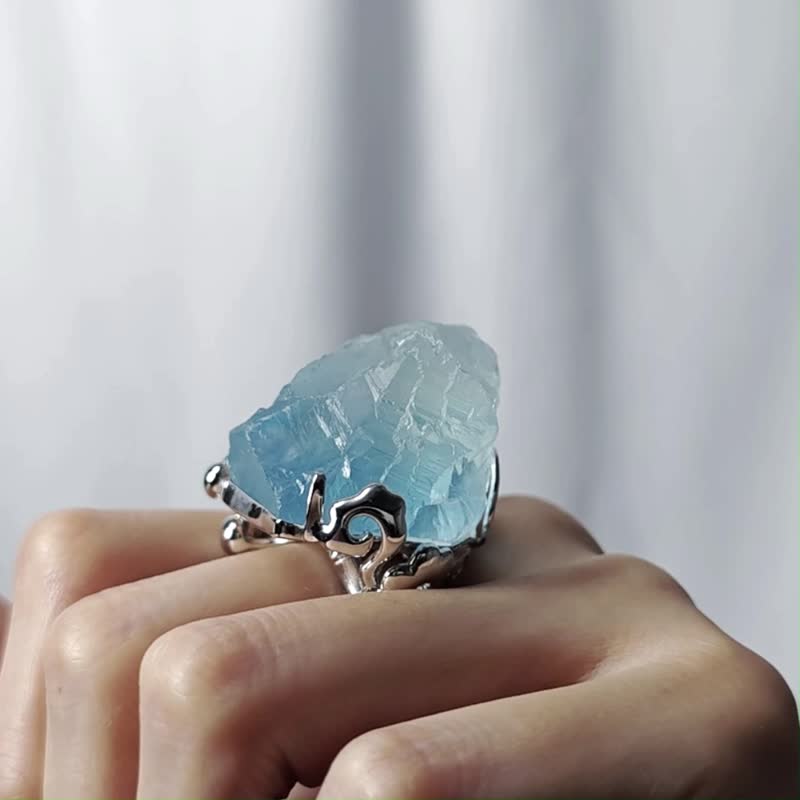 稀有頂級藍螢石 雪山 智慧 事業 戒指 內徑17.5mm 單品 禮物 收藏 - 戒指 - 寶石 藍色