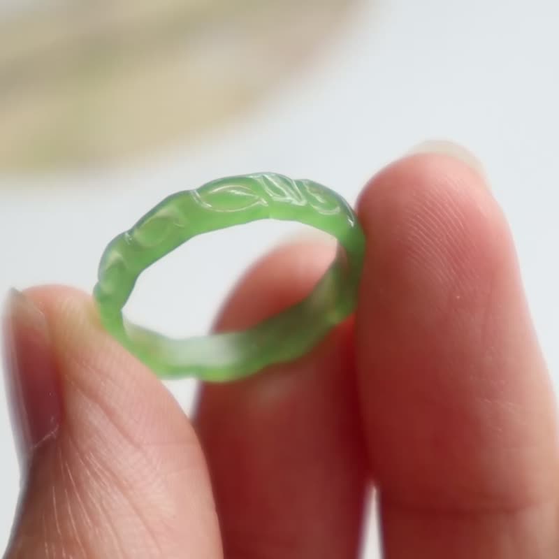 天然和田玉碧玉戒指指環雕刻祥云玉質細膩脂粉油性生日結婚禮物 - 戒指 - 玉石 