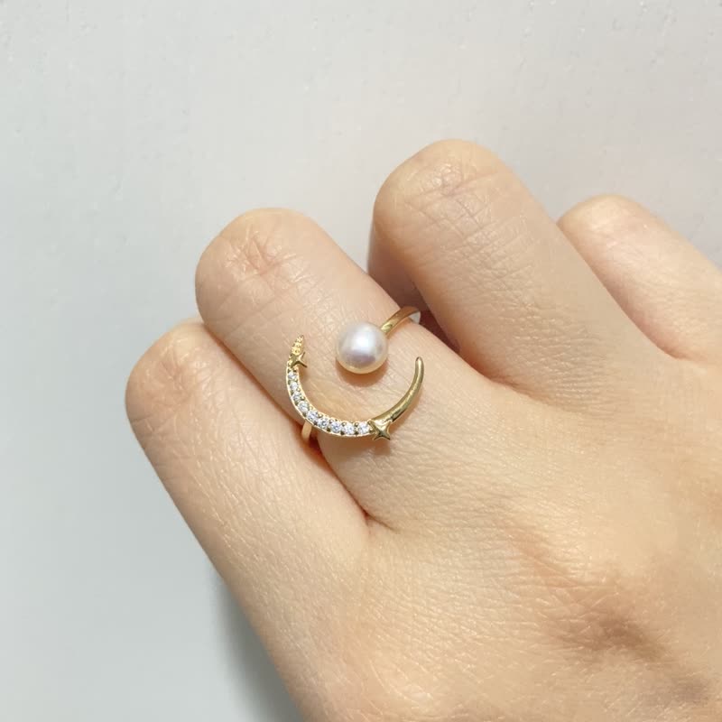 Moon Walking - Freshwater Pearl Sterling Silver CZ stone Ring - แหวนทั่วไป - เงินแท้ สีทอง