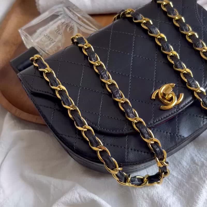 超美Vintage Chanel 中古老香奈兒稀有深藍色半月鏈條斜揹包 - 側背包/斜背包 - 真皮 