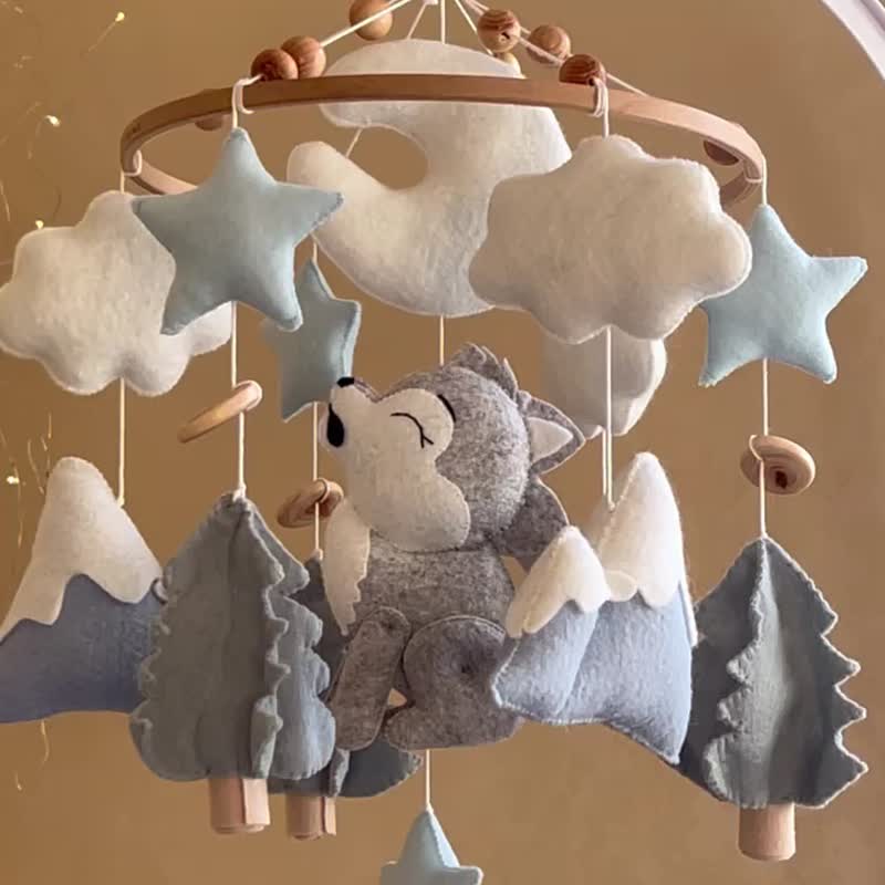 Baby mobile wolf musical mobile nursery mobile boy Crib mobile felt woodland - 寶寶/兒童玩具/玩偶 - 其他材質 藍色