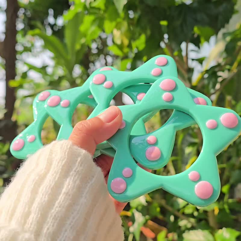 Handmade Starfish Hair Stick – Kawaii Sea Hair Pin with Shell & Fish Charms - 髮夾/髮圈 - 其他材質 