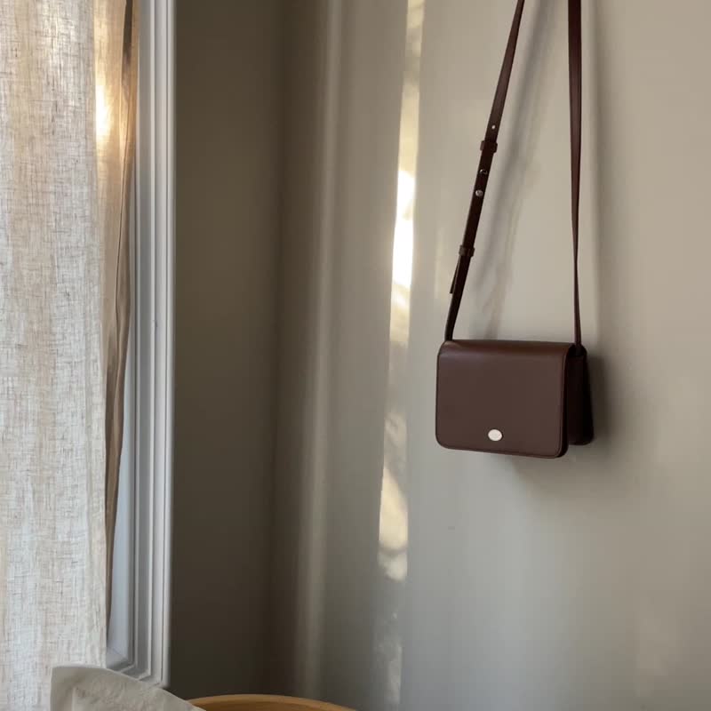 韓國 The Ally | BUNNY BAG | 深棕色 | 牛皮手袋 斜背包 - 側背包/斜孭袋 - 真皮 咖啡色