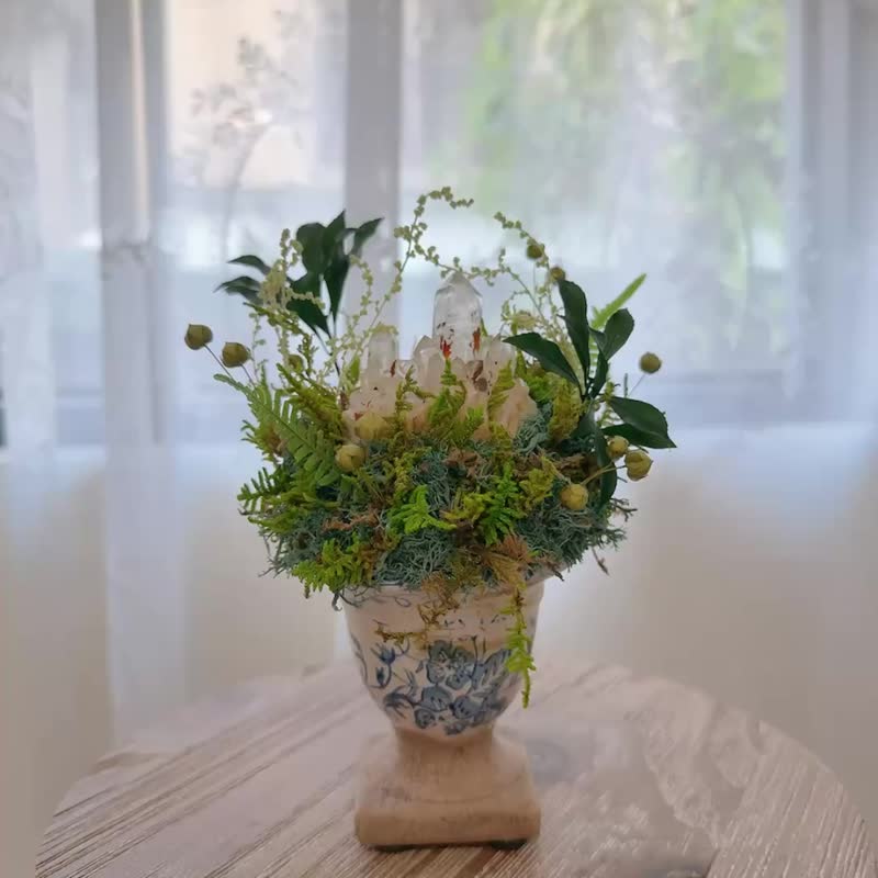 優雅午後 藍瓷花瓶。白水晶簇 永生綠植微景觀 - 盆栽/植栽 - 水晶 綠色