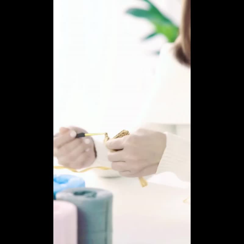 手工編織拉菲草肩背手提兩用袋 - 手提包/手提袋 - 紙 卡其色