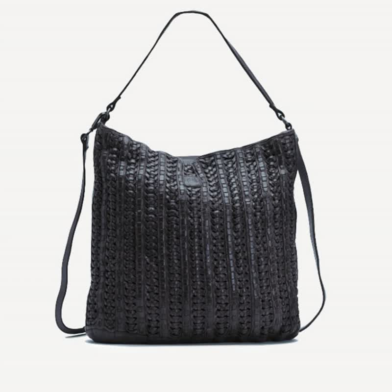 [Spain BIBA] Claire Cre1l woven cowhide large shoulder bag l black woven bag - กระเป๋าแมสเซนเจอร์ - หนังแท้ สีดำ