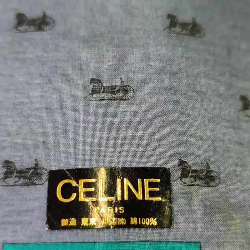 Vintage handkerchief is made of quality cotton lightweight fabric. Beautiful - 手帕 - 棉．麻 灰色