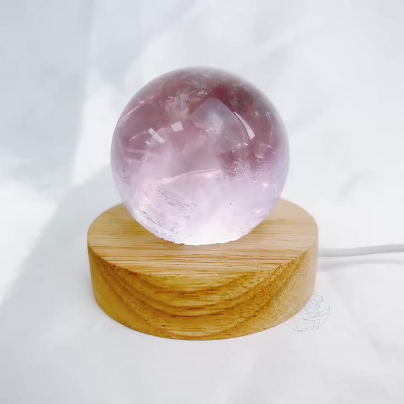 螢石球 5.8cm 星空光 星漢燦爛 山形千層 帶彩虹光 紫螢石 透明螢 - 擺飾/家飾品 - 水晶 多色