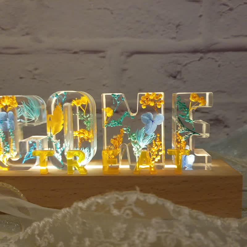 【橙×藍】客製保鮮花字母小夜燈 畢業 開張 結婚禮物  字母 - 燈具/燈飾 - 樹脂 