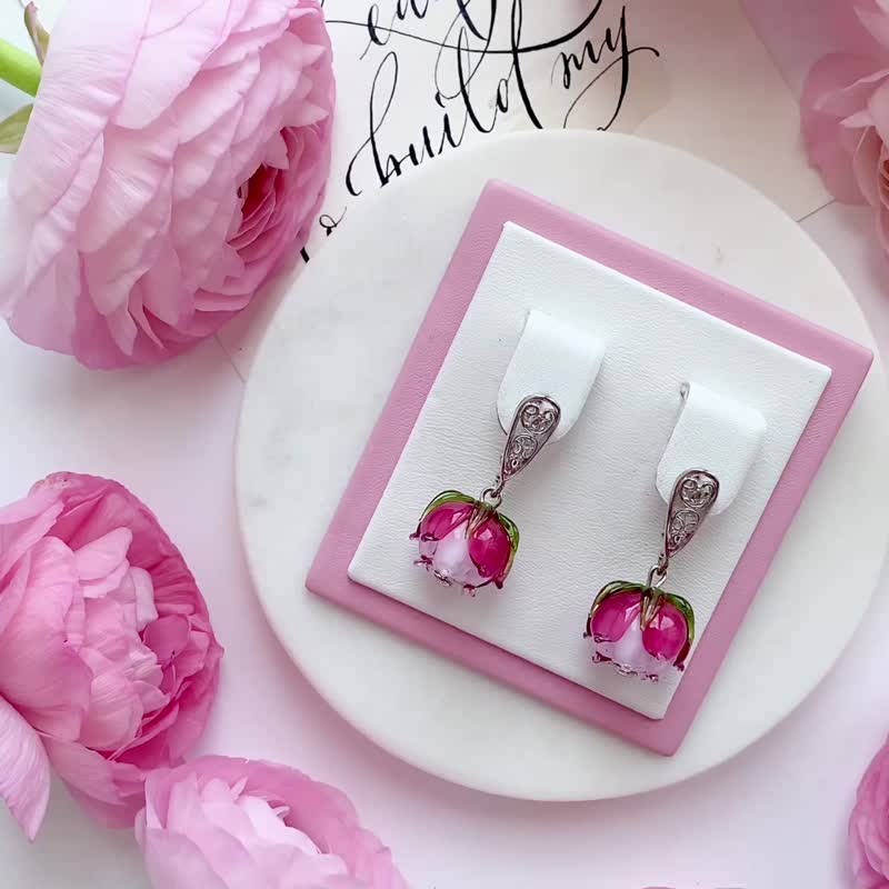 Original Gift: Handcrafted Silver Earrings for Daughter's Birthday - 耳環/耳夾/耳骨夾 - 純銀 紅色