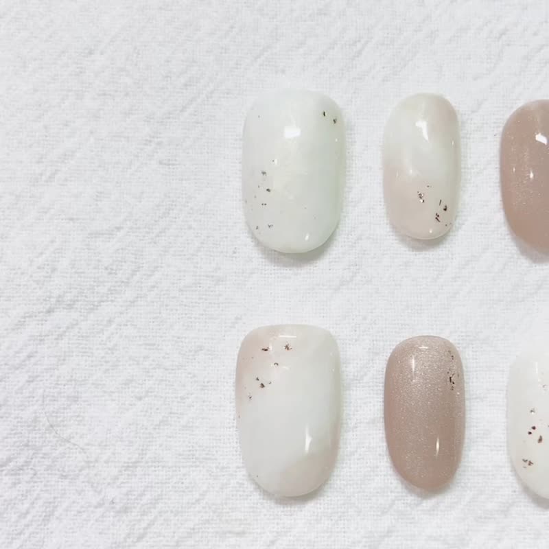 Autumn series of faded wearable nails - อื่นๆ - พลาสติก สีกากี