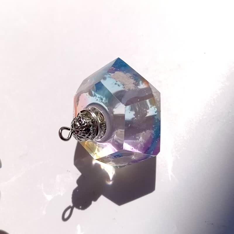 cloud resin sky jewel Twilight3 pendant - สร้อยคอ - เรซิน หลากหลายสี