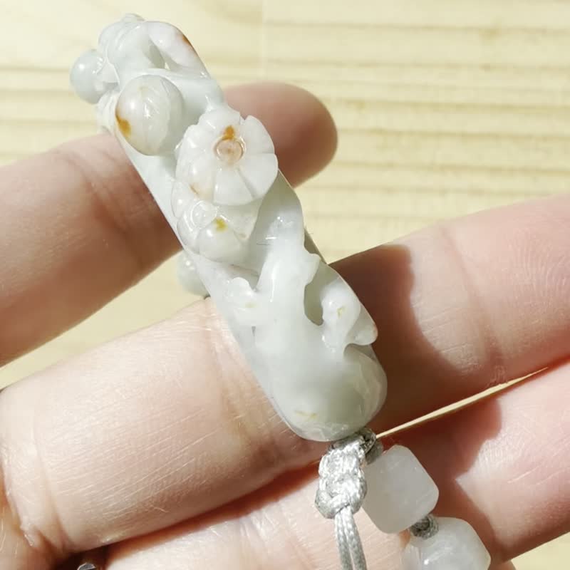 手工編織翡翠手鍊 — 梅花與鈴蘭 - 手鍊/手環 - 玉石 紅色