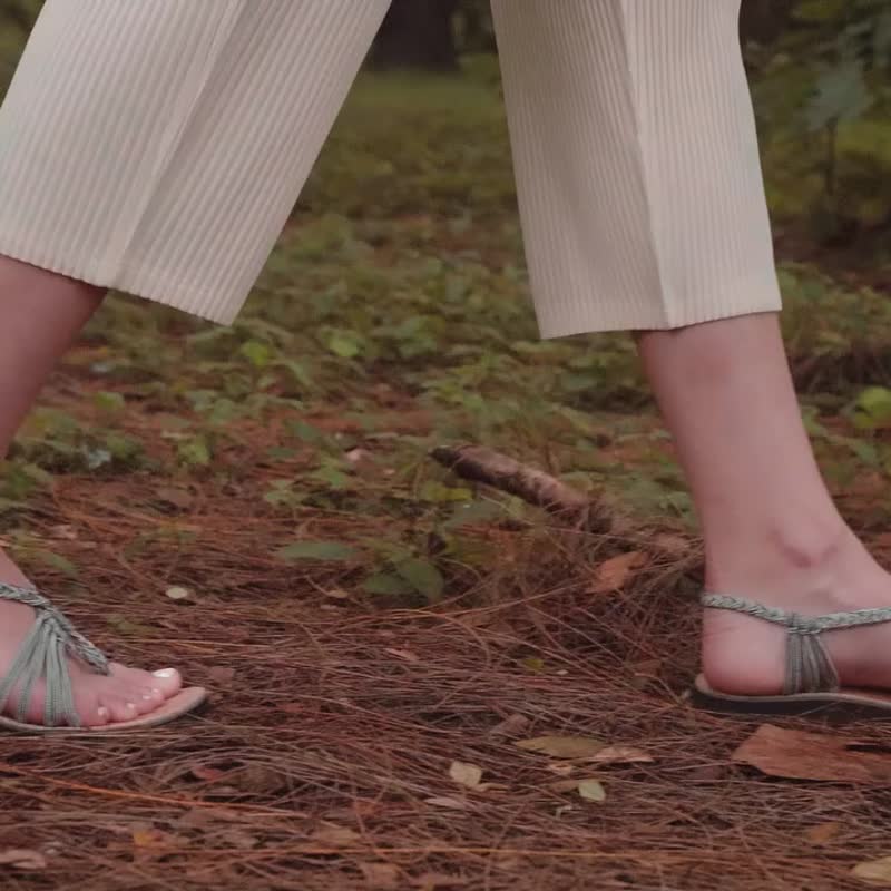 Hand-Woven Flat Rope Sandals for Women Seaside Beige รองเท้าเชือก - รองเท้าแตะ - ไนลอน สีกากี