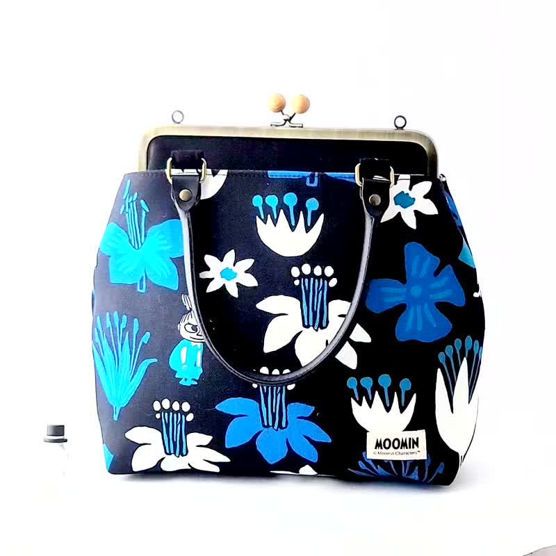 【Pinkoi x Moomin】Doodle style Frame Bag Handbag  – Black  MADE IN TAIWAN - กระเป๋าถือ - ผ้าฝ้าย/ผ้าลินิน สีดำ