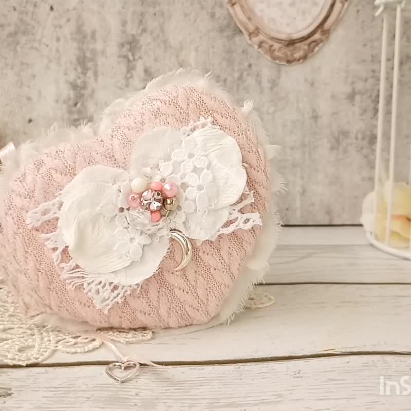 Pink Fabric Lace Heart junk journal handmade Small woman boudoir notebook 9*11.5 - สมุดบันทึก/สมุดปฏิทิน - กระดาษ สึชมพู