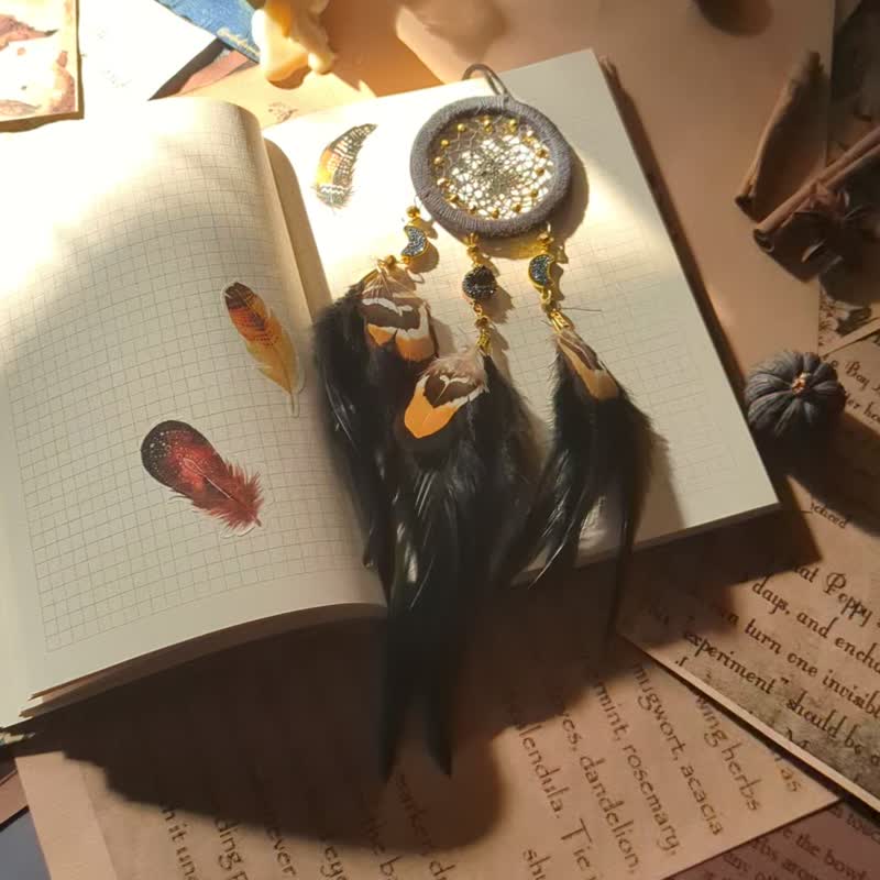 Triple moon small black dream catcher | Witchy girl car accessories | Moon Phase - 壁貼/牆壁裝飾 - 繡線 黑色