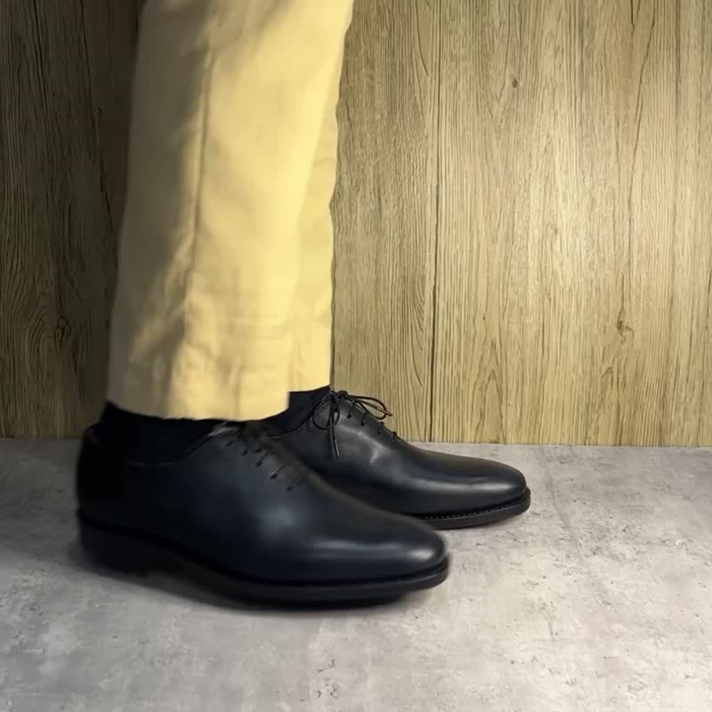 固特異手工真皮Whole Cut Oxford 全裁片牛津鞋 無接縫 可客製 - 男靴/短靴 - 真皮 黑色