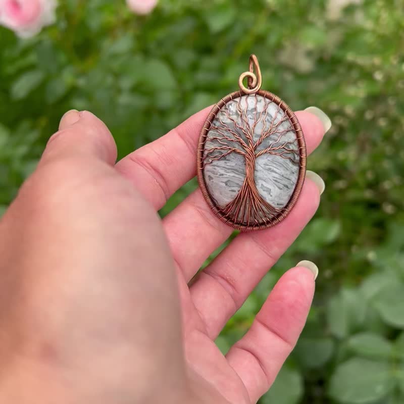 Gray Lace Agate Pendant Copper Wire Wrapped Necklace Protection Necklace - 項鍊 - 半寶石 灰色