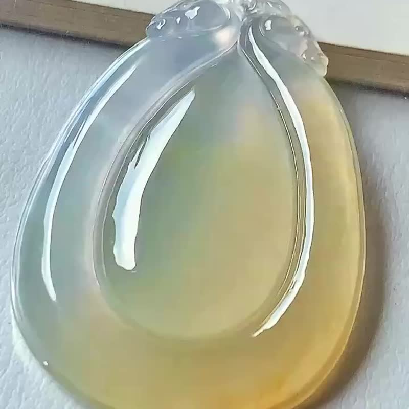 冰種翡翠 天然翡翠 緬甸A玉 花件 • 冰種巨黃福貝翡翠吊墜擺件 - 項鍊 - 玉石 黃色