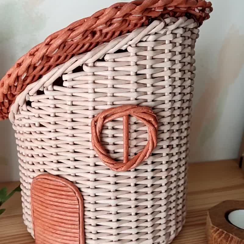 Wicker Fairy House Basket with a Leaf-shaped Lid - 居家收納/收納盒/儲物盒 - 紙 橘色