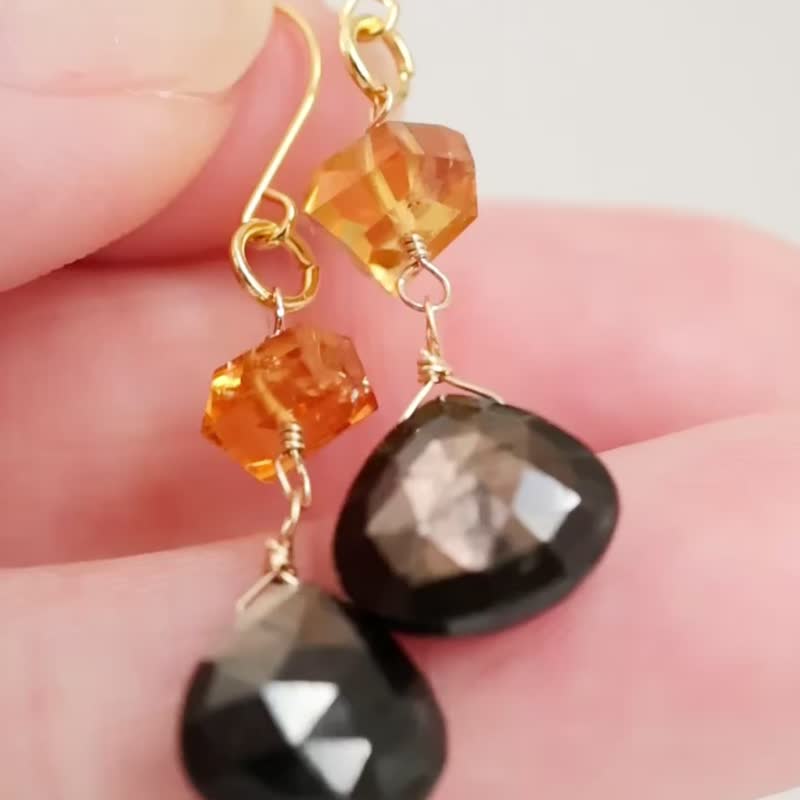 Gold Sheen Sapphire Citrine Pierced Earrings Clip-On Earring Charms - ต่างหู - หิน สีดำ